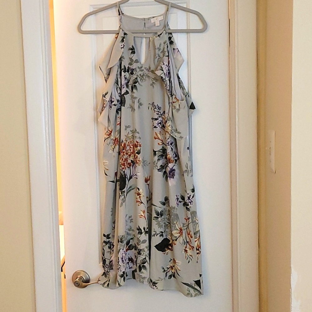 Cold shoulder dress with floral print